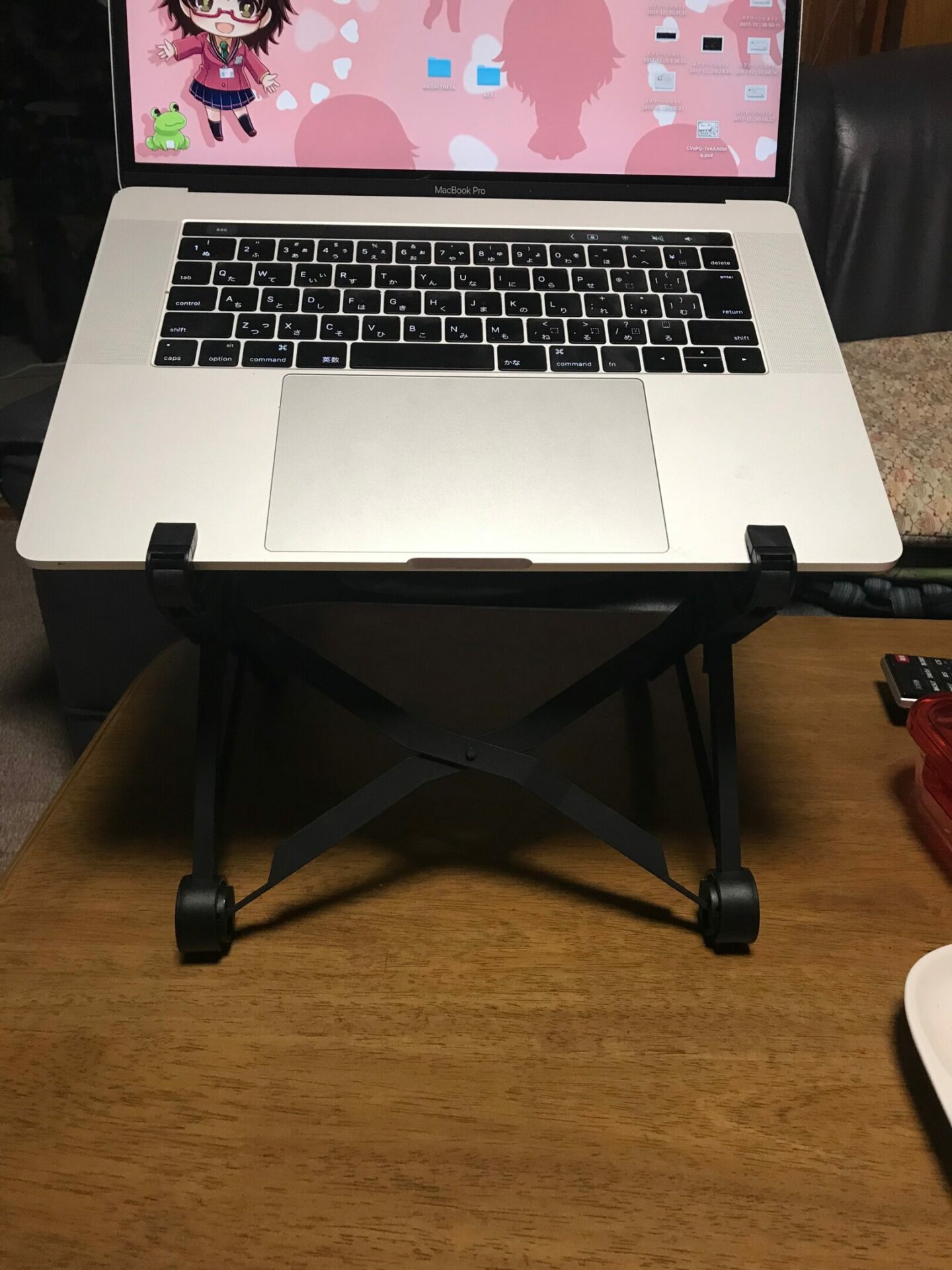 MacBook pro キーボード 純正バッテリー　部品取りに　飛花落葉 MacBook Proをキーボード修理プログラムに出すと、バッテリー